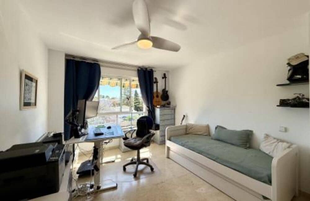3 soveværelse Penthouse til salg i Guadalmina med swimmingpool garage - € 595.000 (Ref: 9877802)