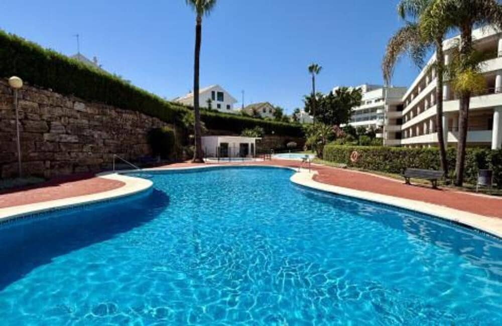 3 soveværelse Penthouse til salg i Guadalmina med swimmingpool garage - € 595.000 (Ref: 9877802)