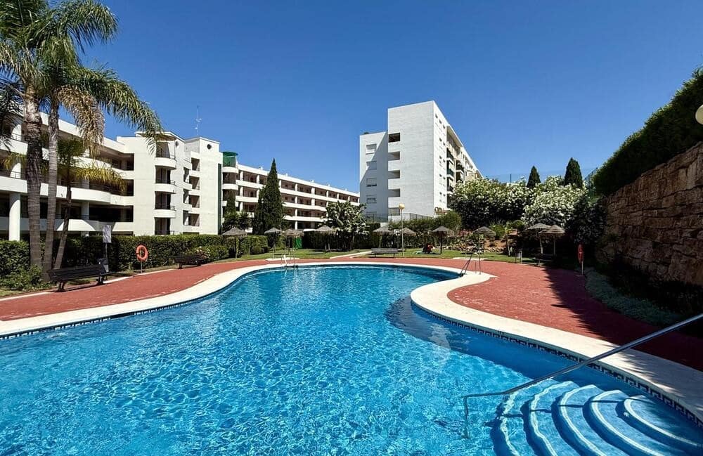 3 soveværelse Penthouse til salg i Guadalmina med swimmingpool garage - € 595.000 (Ref: 9877802)