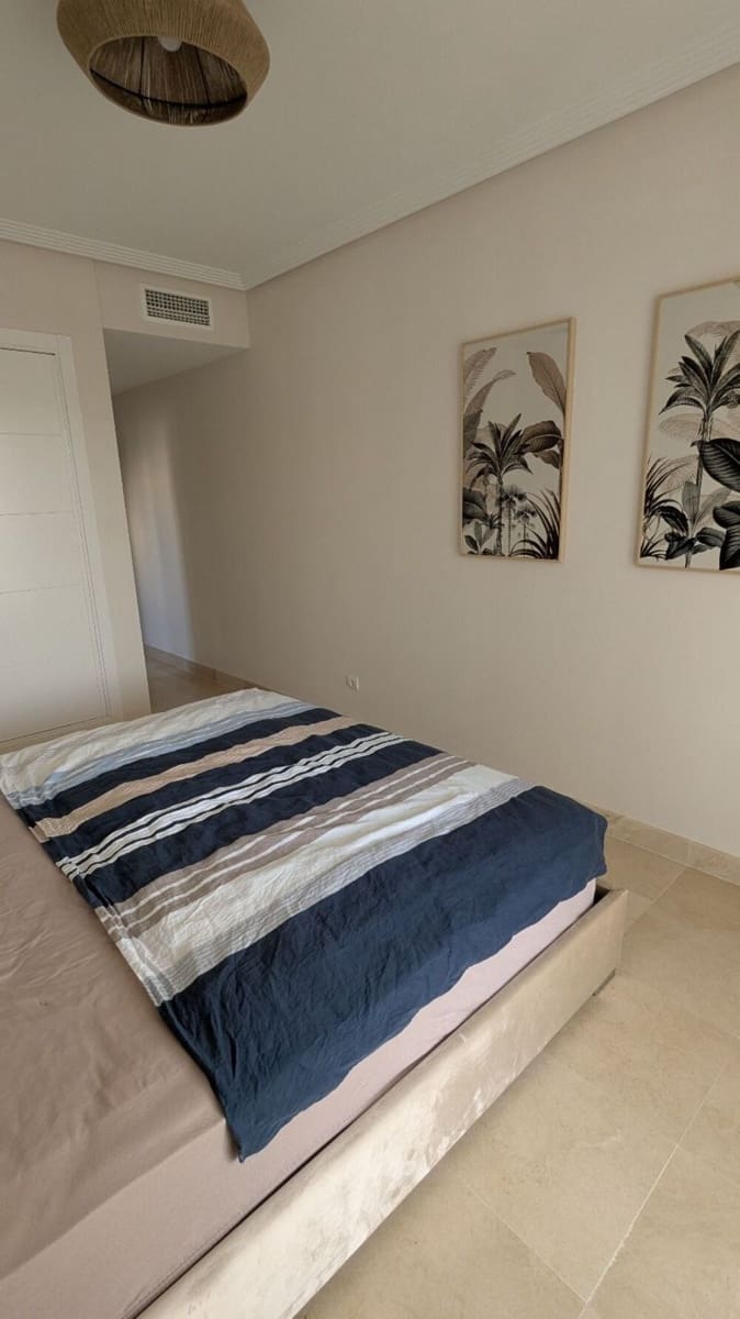 2 soverom Leilighet til leie i Marbella med svømmebasseng garasje - € 1 750 (Ref: 9877807)