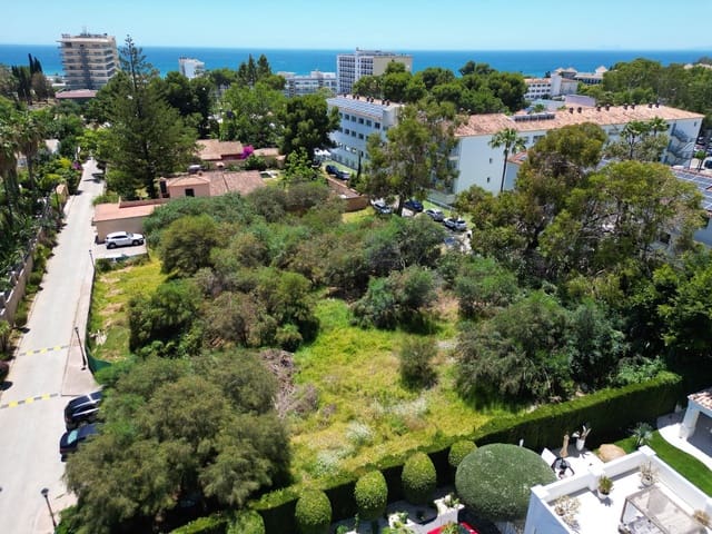 Terrain à Bâtir à vendre à Atalaya-Isdabe, Estepona - 1 740 000 € (Ref: 9877808)