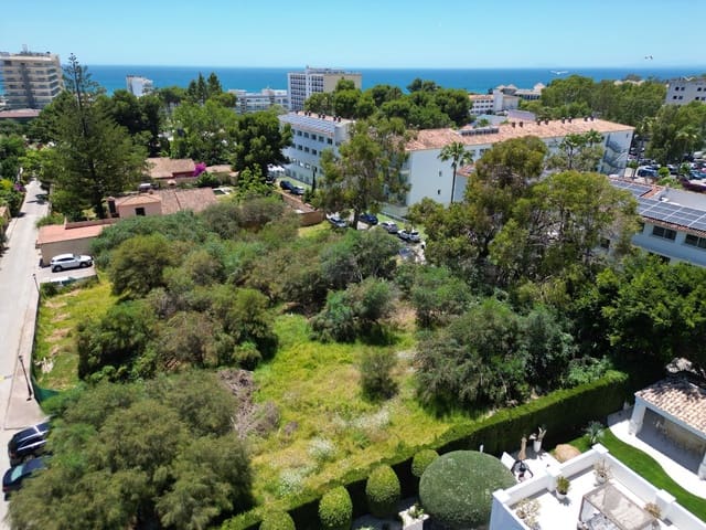 Terrain à Bâtir à vendre à Atalaya-Isdabe, Estepona - 1 740 000 € (Ref: 9877808)