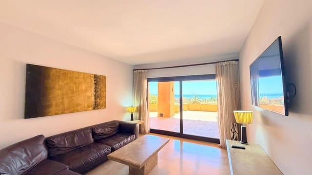 2 makuuhuone Huoneisto myytävänä paikassa San Luis de Sabinillas, Manilva mukana uima-altaan 
autotalli - 285 000 € (Ref: 9877809)