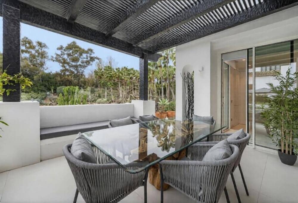 3 bedroom Apartment for sale in Marbella with pool garage - € 3,350,000 (Ref: 9880509)