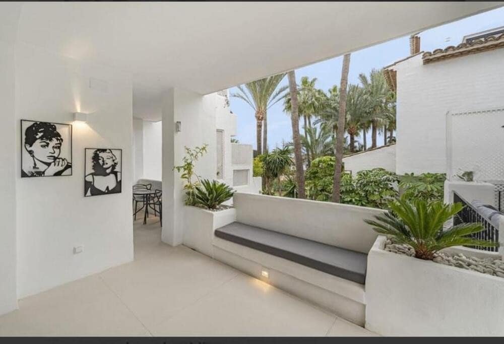 3 bedroom Apartment for sale in Marbella with pool garage - € 3,350,000 (Ref: 9880509)