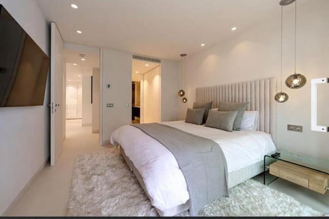 3 Zimmer Apartment zu vermieten in Lomas De Marbella, Marbella mit Pool Garage - 15.000 € (Ref: 9880510)