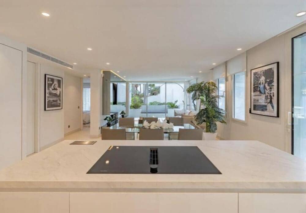 3 Zimmer Apartment zu vermieten in Marbella mit Pool Garage - 15.000 € (Ref: 9880510)