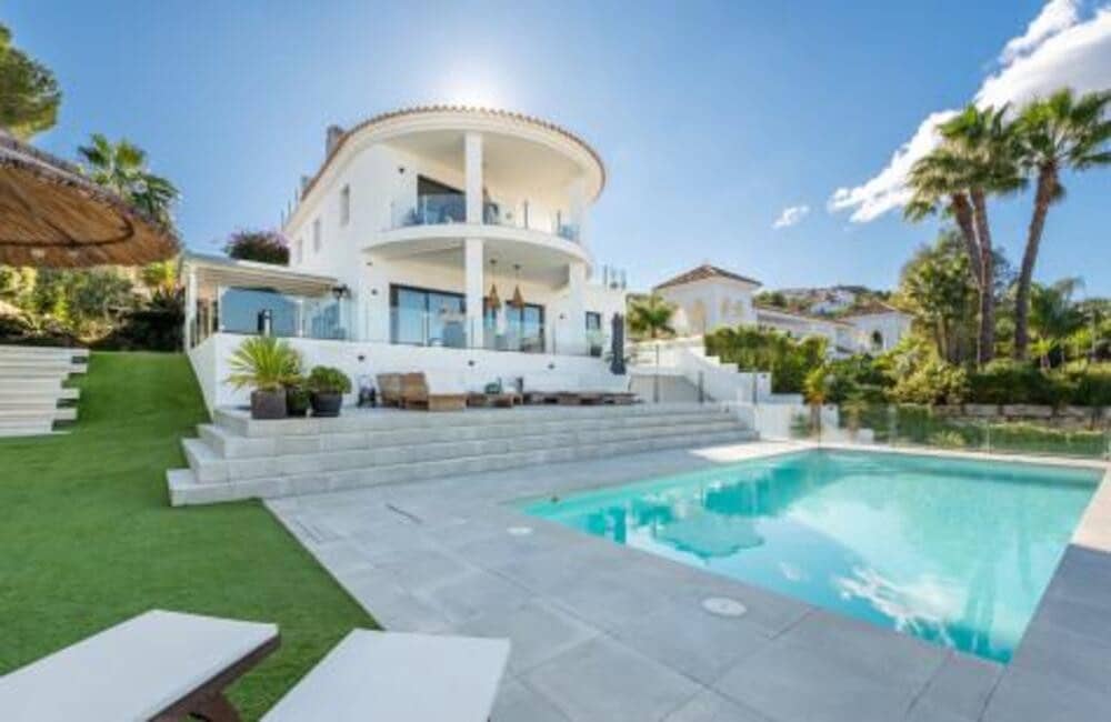 4 soverom Villa til salgs i Mijas Costa med svømmebasseng garasje - € 2 395 000 (Ref: 9880511)