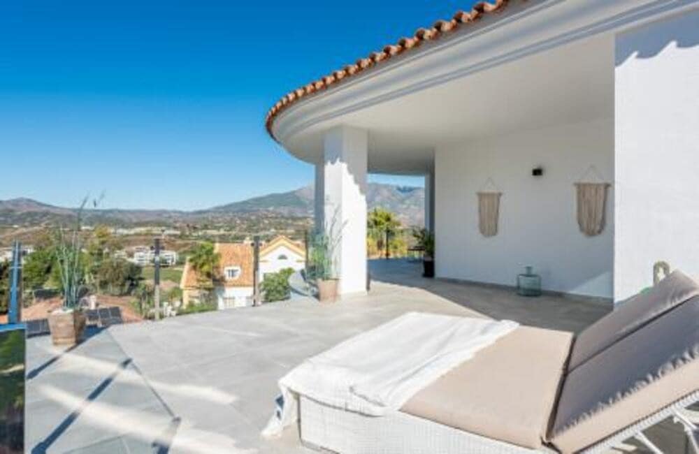 4 soverom Villa til salgs i Mijas Costa med svømmebasseng garasje - € 2 395 000 (Ref: 9880511)