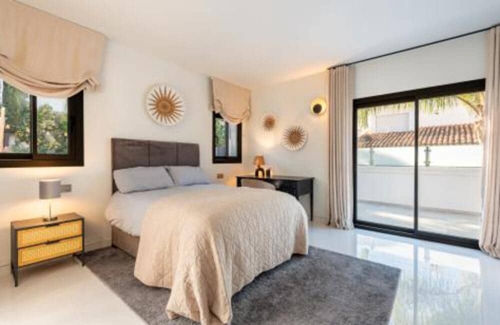 4 soverom Villa til salgs i Mijas Costa med svømmebasseng garasje - € 2 395 000 (Ref: 9880511)