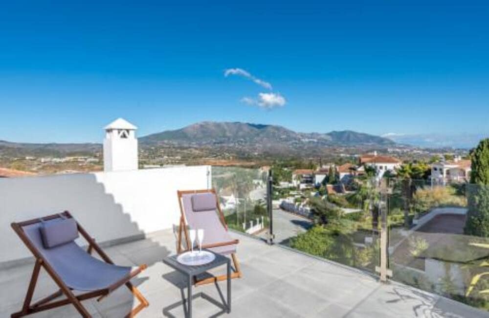 4 soverom Villa til salgs i Mijas Costa med svømmebasseng garasje - € 2 395 000 (Ref: 9880511)