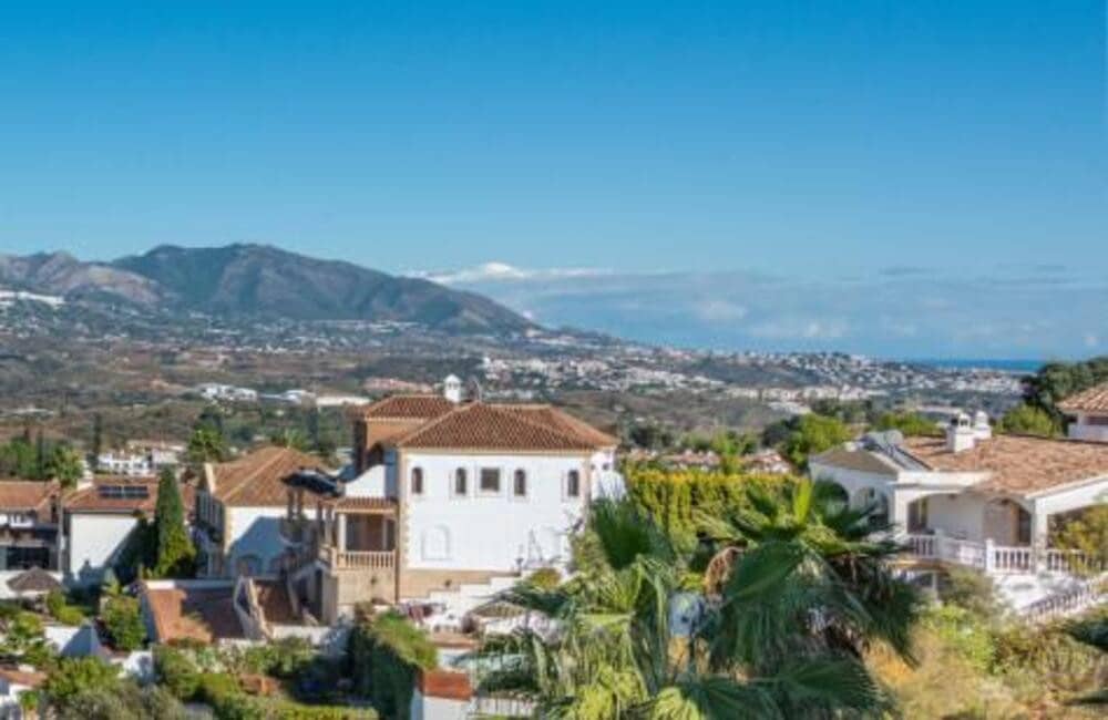 4 soverom Villa til salgs i Mijas Costa med svømmebasseng garasje - € 2 395 000 (Ref: 9880511)