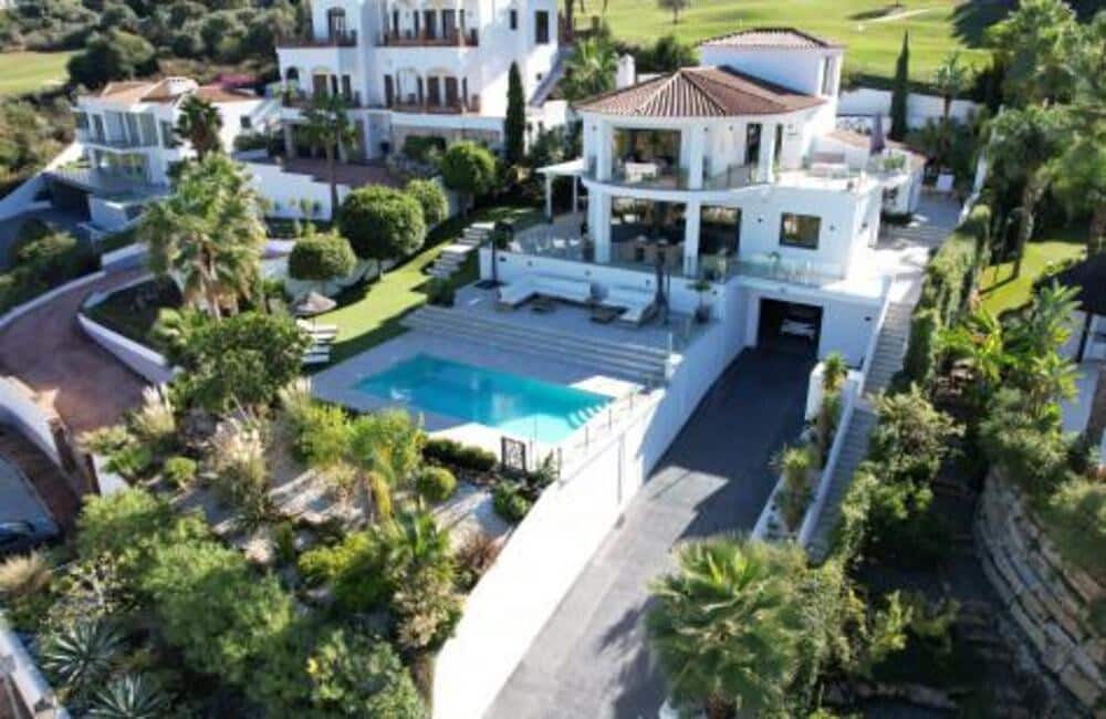4 soverom Villa til salgs i Mijas Costa med svømmebasseng garasje - € 2 395 000 (Ref: 9880511)