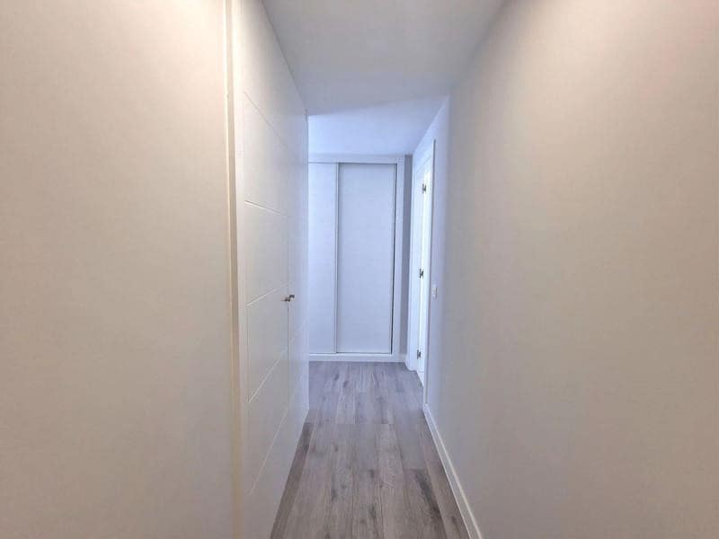 2 bedroom Apartment for rent in Mijas Costa with pool garage - € 2,500 (Ref: 9880512)