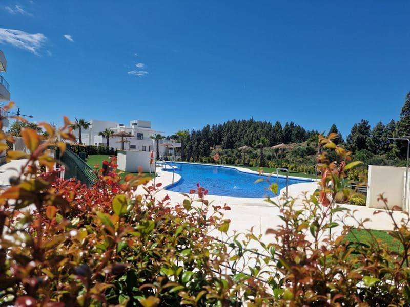 2 bedroom Apartment for rent in Mijas Costa with pool garage - € 2,500 (Ref: 9880512)