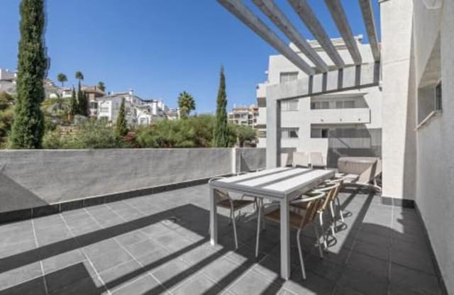 2 sypialnia Penthouse na sprzedaż w Riviera del Sol, Mijas z basenem garażem - 375 000 € (Ref: 9880513)