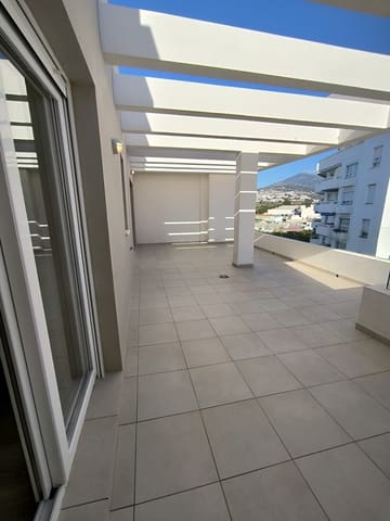 Penthouse de 2 chambres à louer à Rodeo Alto - Guadaiza - La Campana, Marbella avec piscine garage - 2 000 € (Ref: 9880514)
