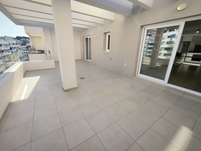 Penthouse de 2 chambres à louer à Rodeo Alto - Guadaiza - La Campana, Marbella avec piscine garage - 2 000 € (Ref: 9880514)