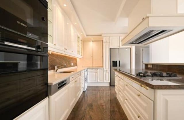 2 sovrum Lägenhet till salu i Atalaya-Isdabe, Estepona med pool garage - 379 000 € (Ref: 9880515)