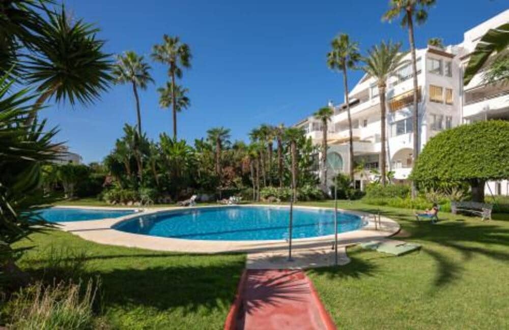 2 sovrum Lägenhet till salu i Atalaya-Isdabe med pool garage - 379 000 € (Ref: 9880515)