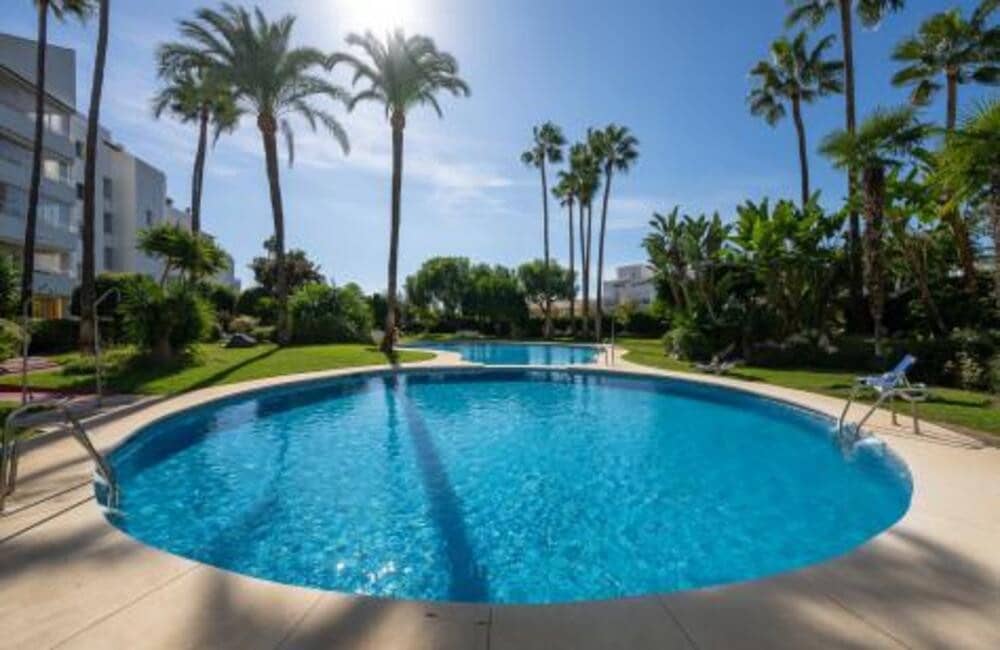 2 sovrum Lägenhet till salu i Atalaya-Isdabe med pool garage - 379 000 € (Ref: 9880515)