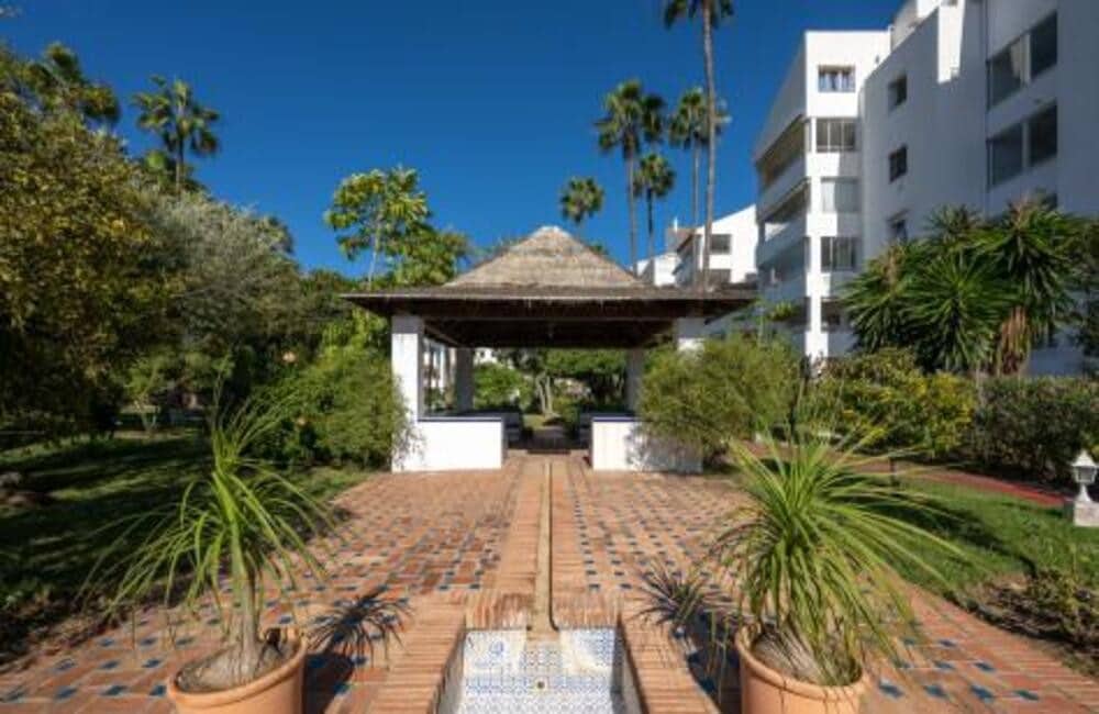 2 sovrum Lägenhet till salu i Atalaya-Isdabe med pool garage - 379 000 € (Ref: 9880515)