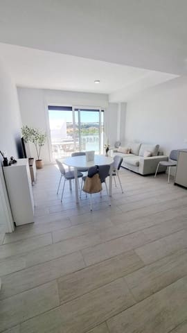 1 makuuhuone Kattohuoneisto vuokrattavana paikassa Centro, Estepona mukana uima-altaan 
autotalli - 1 750 € (Ref: 9883924)