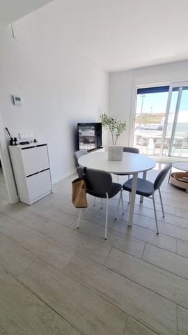 1 makuuhuone Kattohuoneisto vuokrattavana paikassa Centro, Estepona mukana uima-altaan 
autotalli - 1 750 € (Ref: 9883924)
