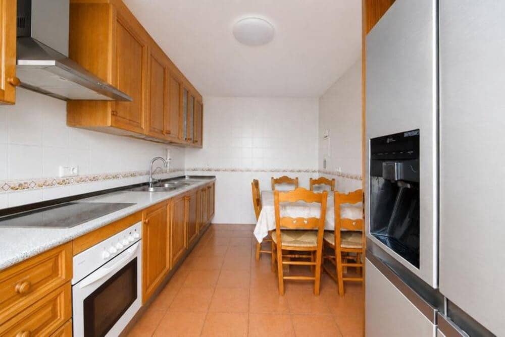 4 slaapkamer Halfvrijstaande villa te koop in San Pedro de Alcantara met garage - € 695.000 (Ref: 9883929)