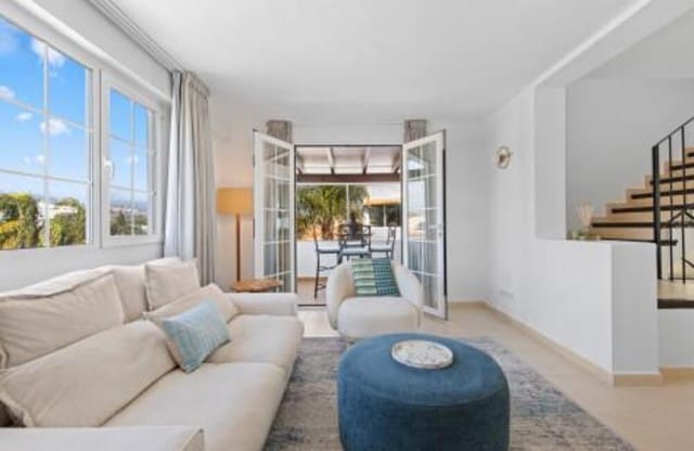 3 makuuhuone Omakotitalo myytävänä paikassa Guadalmina Alta, Marbella mukana 
autotalli - 760 000 € (Ref: 9883930)