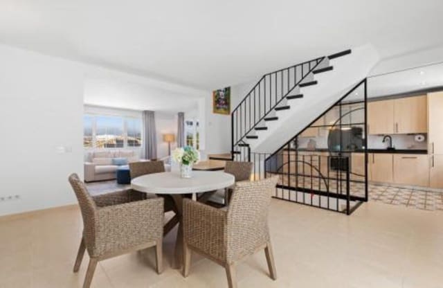 3 makuuhuone Omakotitalo myytävänä paikassa Guadalmina Alta, Marbella mukana 
autotalli - 760 000 € (Ref: 9883930)