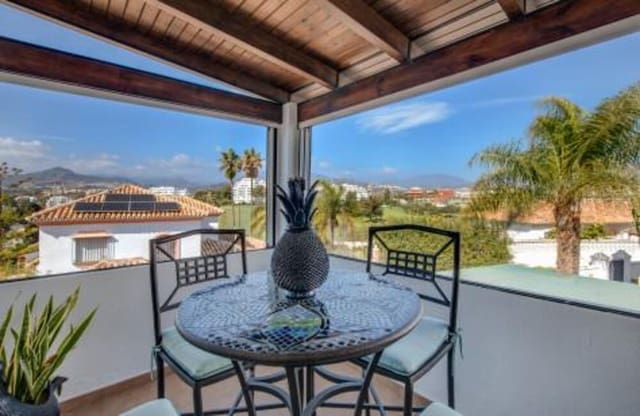 3 makuuhuone Omakotitalo myytävänä paikassa Guadalmina Alta, Marbella mukana 
autotalli - 760 000 € (Ref: 9883930)