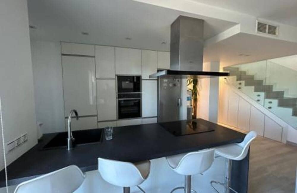 3 quarto Penthouse para venda em Golden Mile com piscina garagem - 675 000 € (Ref: 9883931)