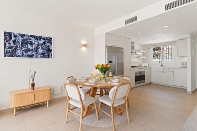 2 sypialnia Apartament na sprzedaż w Alto de los Monteros, Marbella z basenem garażem - 550 000 € (Ref: 9883932)