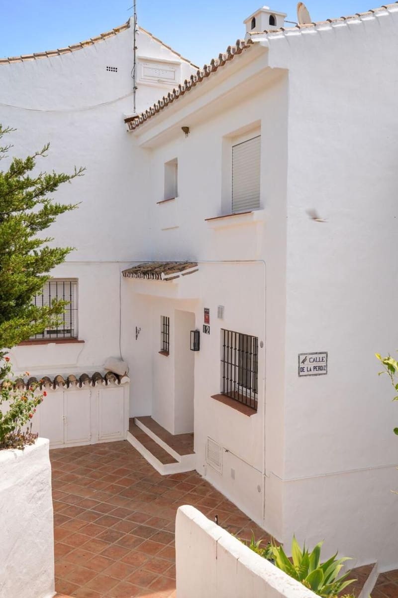 2 slaapkamer Appartement te koop in Marbella met zwembad garage - € 550.000 (Ref: 9883932)