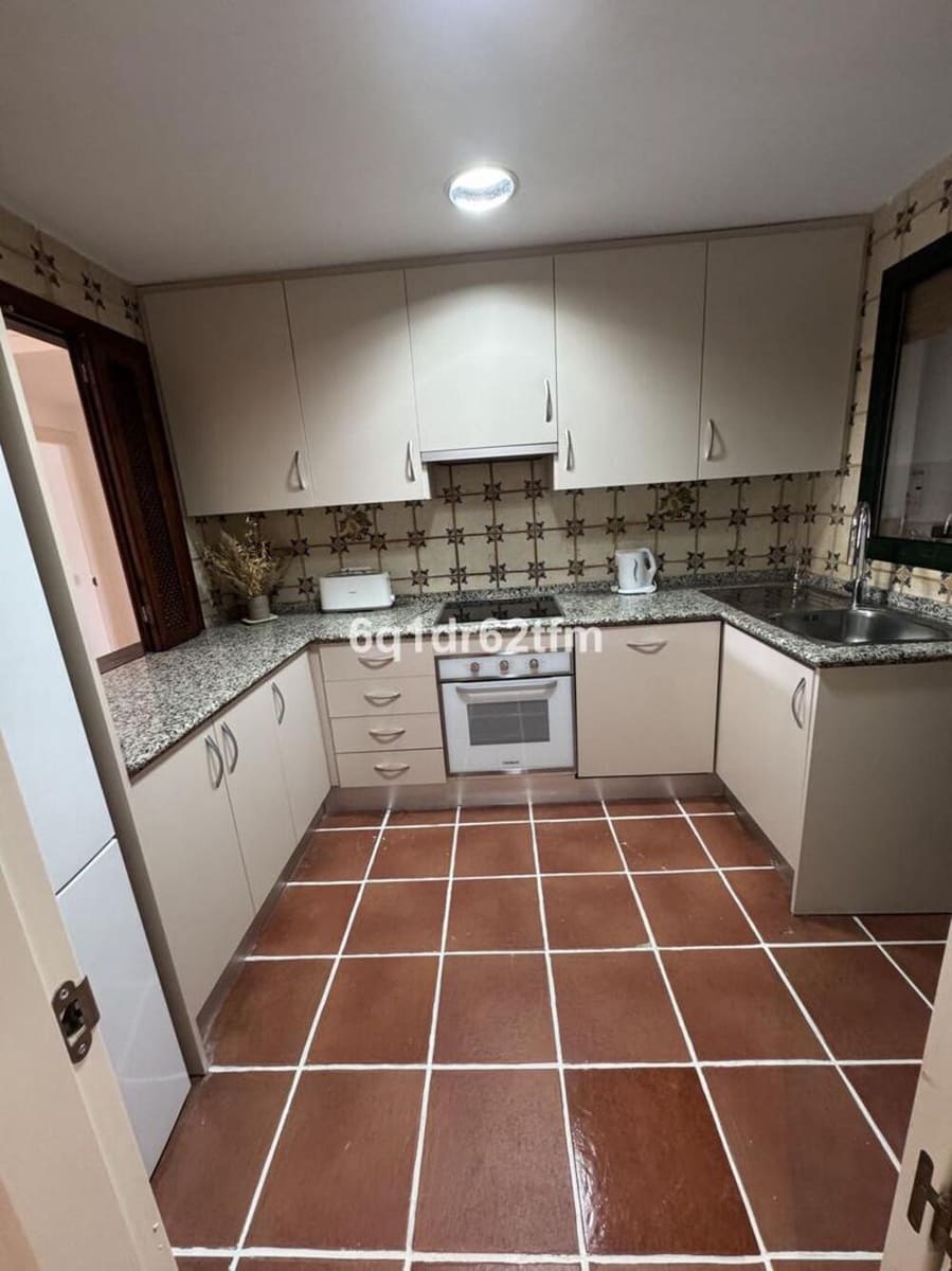2 camera da letto Appartamento da affittare in San Pedro de Alcantara con piscina garage - 2.100 € (Rif: 9883933)