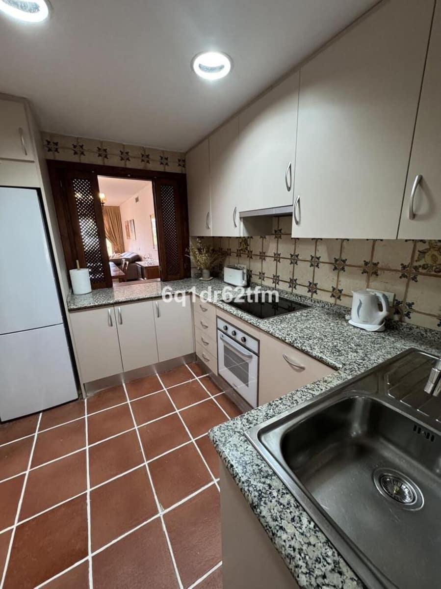 2 camera da letto Appartamento da affittare in San Pedro de Alcantara con piscina garage - 2.100 € (Rif: 9883933)