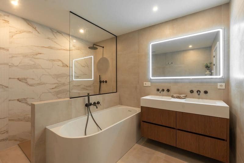 3 sypialnia Dom do wynajęcia w Marbella z basenem garażem - 10 000 € (Ref: 9883934)