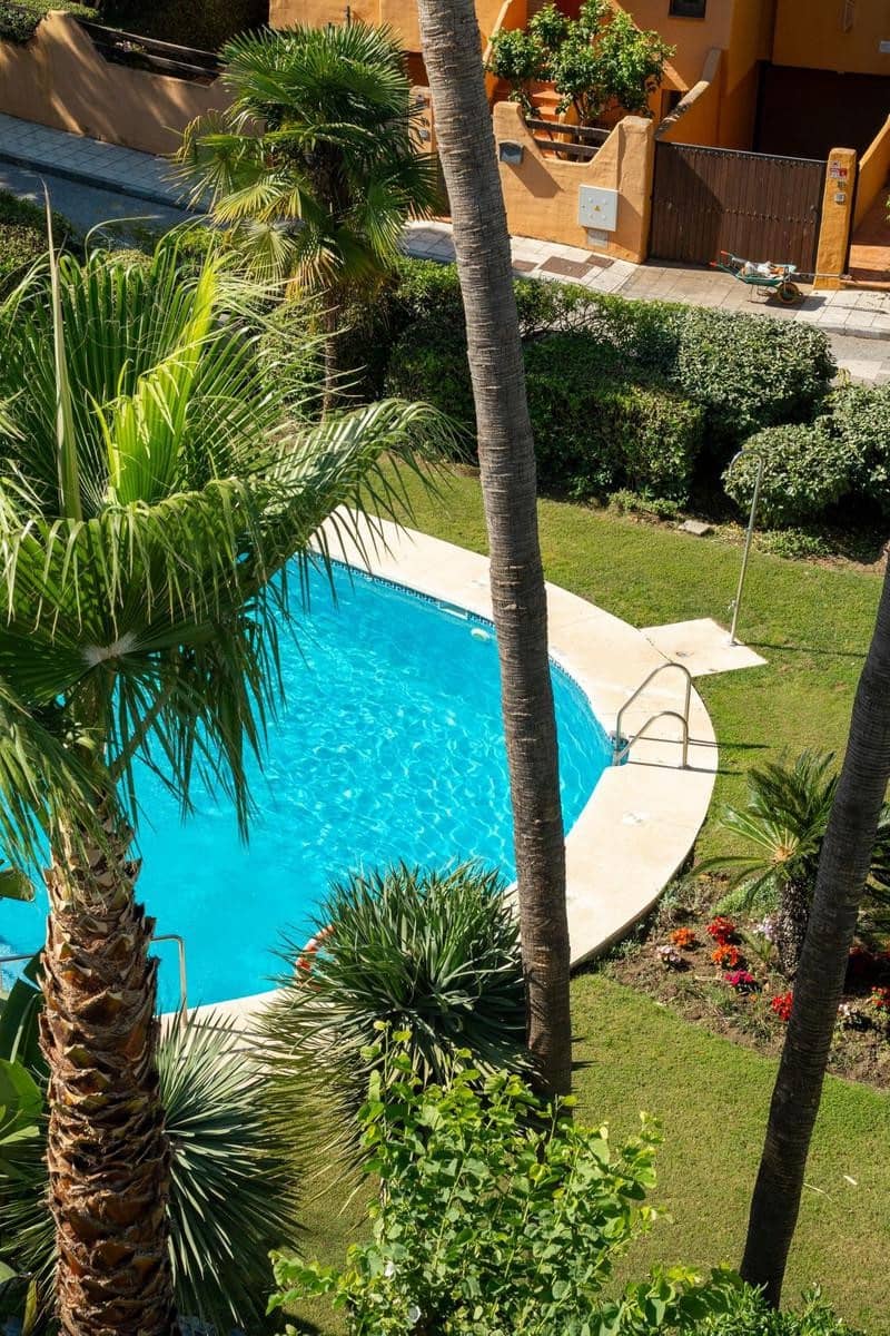 3 sypialnia Dom do wynajęcia w Marbella z basenem garażem - 10 000 € (Ref: 9883934)