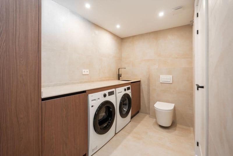 3 bedroom Townhouse for holiday rental in Marbella with pool garage - € 5,000 (Ref: 9883935)
