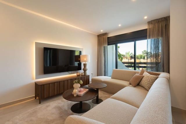 3 bedroom Townhouse for holiday rental in Nagüeles Alto, Marbella with pool garage - € 5,000 (Ref: 9883935)