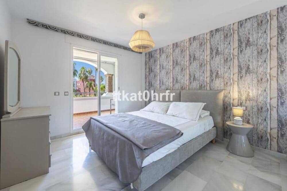 2 makuuhuone Huoneisto lomavuokrausta paikassa Marbella mukana uima-altaan 
autotalli - 2 450 € (Ref: 9889665)