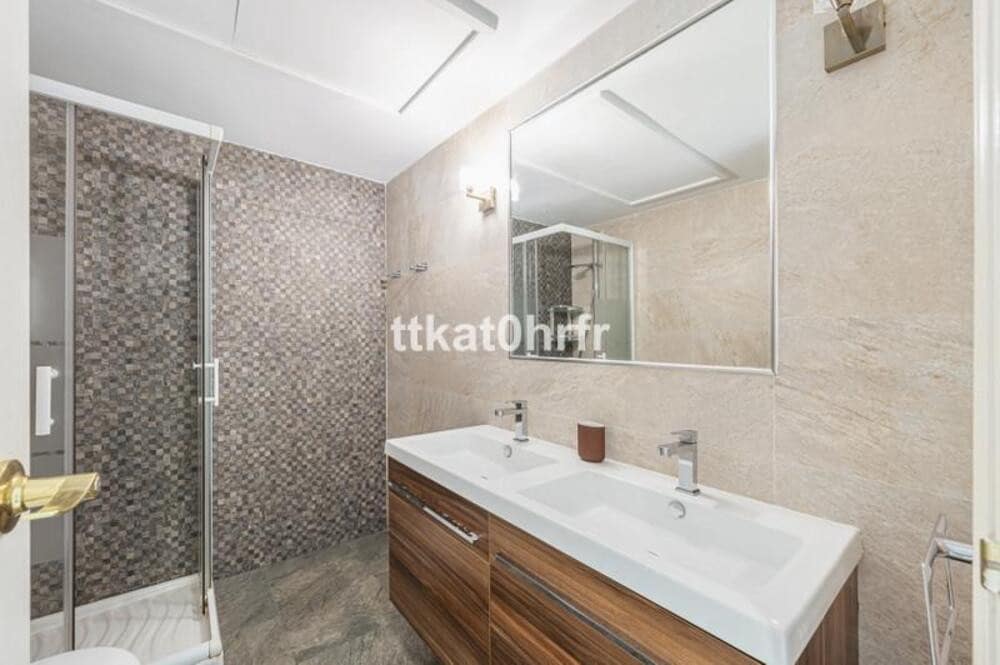 2 makuuhuone Huoneisto lomavuokrausta paikassa Marbella mukana uima-altaan 
autotalli - 2 450 € (Ref: 9889665)
