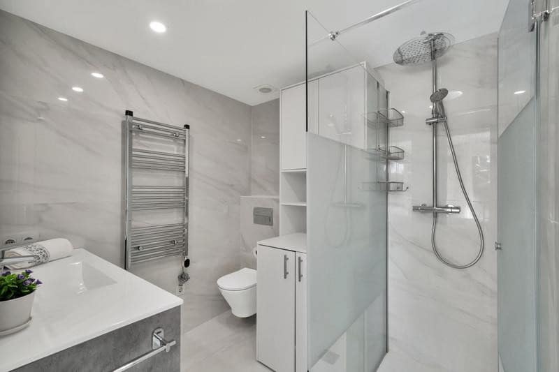 2 Zimmer Apartment zu vermieten in Marbella mit Pool Garage - 2.400 € (Ref: 9889666)