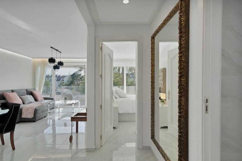 2 Zimmer Apartment zu vermieten in Marbella mit Pool Garage - 2.400 € (Ref: 9889666)
