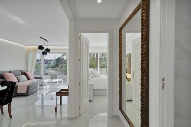 2 Zimmer Apartment zu vermieten in Río Real, Marbella mit Pool Garage - 2.400 € (Ref: 9889666)