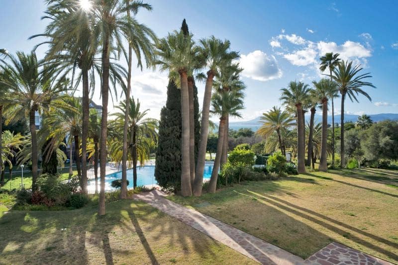 2 Zimmer Apartment zu vermieten in Marbella mit Pool Garage - 2.400 € (Ref: 9889666)
