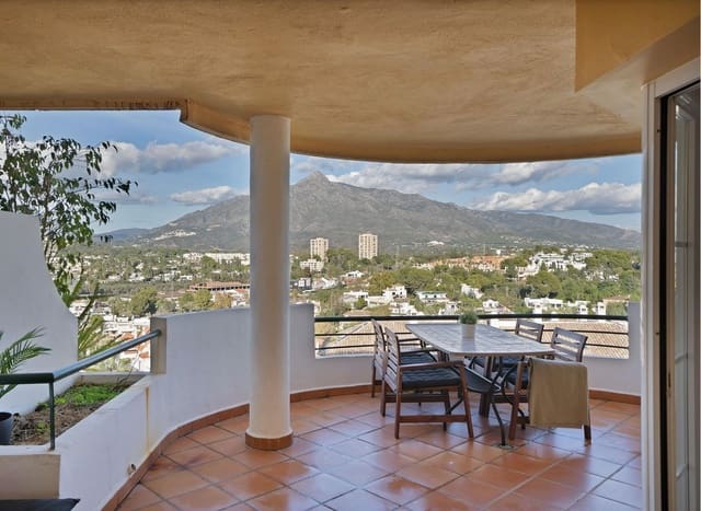 2 bedroom Apartment for rent in Nueva Andalucía Centro, Marbella with pool garage - € 3,000 (Ref: 9889668)