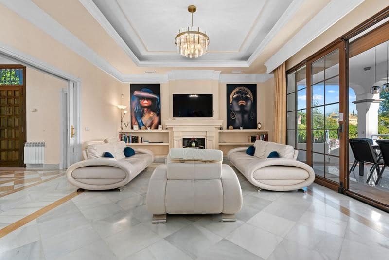 6 sypialnia Willa do wynajęcia w Marbella z basenem garażem - 14 000 € (Ref: 9889669)