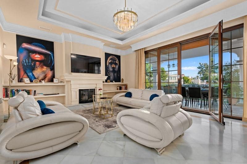 6 sypialnia Willa do wynajęcia w Marbella z basenem garażem - 14 000 € (Ref: 9889669)